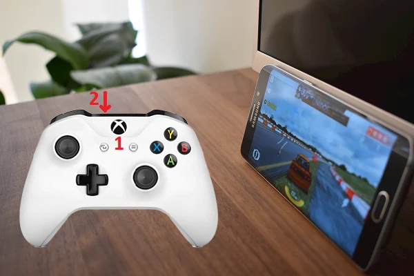 Pulsanti da premere per connettere il controller Xbox One a un telefono Android