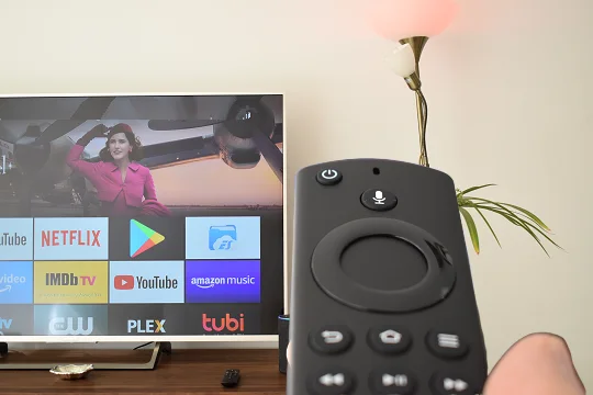 Lampadina controllata con Alexa su un controller Fire TV Stick