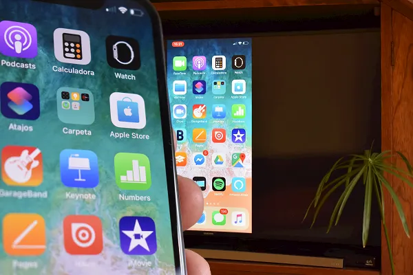 Schermo iPhone su TV con Chromecast